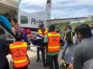 Warga Intan Jaya Ditembak KKB di Depan Istri Diterbangkan ke RSUD Mimika