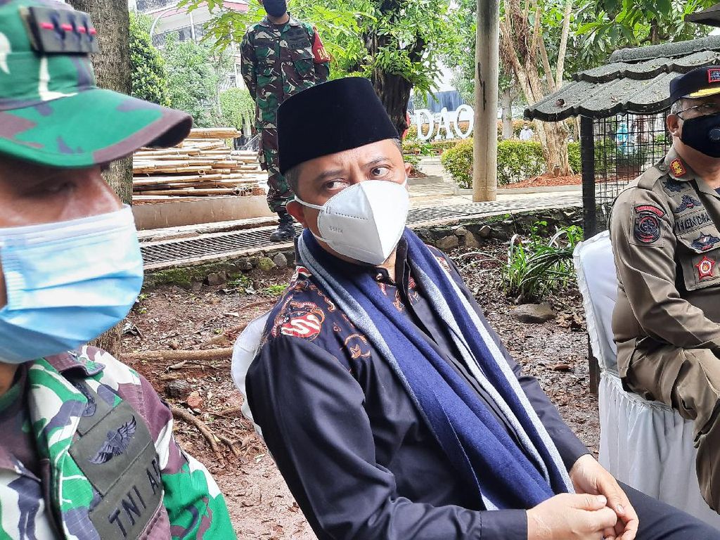 Yusuf Mansur Kenang Kebaikan Ustadz Maaher: Dia Dermawan Yusuf Mansur Kenang Kebaikan Ustadz Maaher: Dia Dermawan