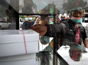 Aksi Bagi-bagi Nasi Gratis di Yogyakarta Saat Pandemi