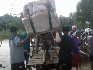 Subang Banjir, Tukang Gerobak Laris Manis Subang Banjir, Tukang Gerobak Laris Manis