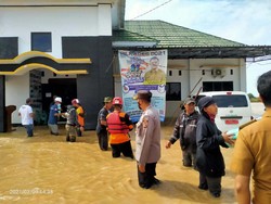 Titik Banjir di Jabar Pagi Ini, BPBD: Dua Orang Meninggal di Subang