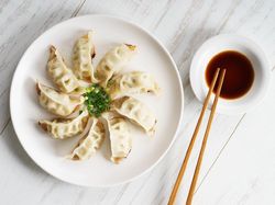 10 Makanan Tradisional Ini Dipercaya Bawa Hoki Saat Tahun Baru