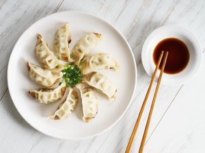 10 Makanan Tradisional Ini Dipercaya Bawa Hoki Saat Tahun Baru 10 Makanan Tradisional Ini Dipercaya Bawa Hoki Saat Tahun Baru
