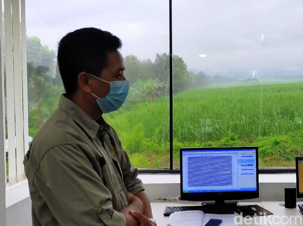 PVMBG Pantau Erupsi Gunung Raung dan Pasang Dua Alat GPS