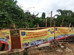 Sempat Dikeluhkan Warga, Pemkot Depok Angkut Sampah di Pondok Jaya