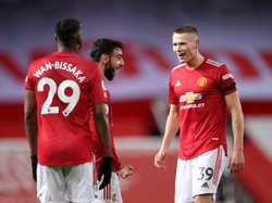 Makian Bruno Fernandes pada McTominay Usai Jebol Gawang West Ham