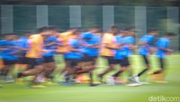 Dalam latihan ini, Shin Tae Yong masih ingin melihat kebugaran fisik para pemainnya terutama dari aspek stamina.