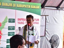 Mentan Salurkan Sembako Presiden-Benih Padi untuk Korban Banjir Kalsel