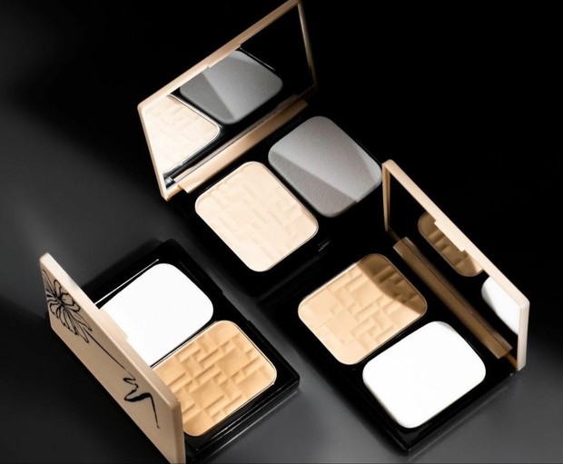 Natural Luminous Glow Powder Foundation/Foto: Instagram.com/viecosmetics.id vie cosmetics