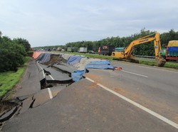 Tol Cipali Masih Amblas, Bagaimana Lalu-Lintasnya saat Libur Imlek?