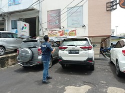 Usai Puskesmas, Polisi Cek Apotek Bumi soal Helena Lim Divaksin Duluan