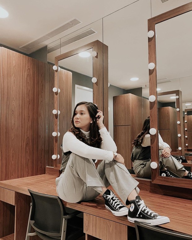 Potret terbaru Dea Imut/Instagram.com/deaannisa Potret terbaru Dea Imut