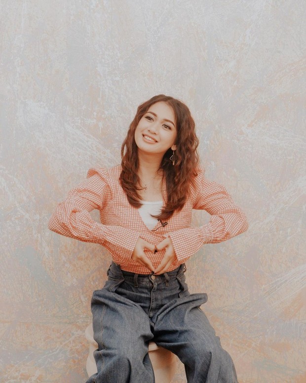 Potret terbaru Dea Imut/Instagram.com/deaannisa Potret terbaru Dea Imut