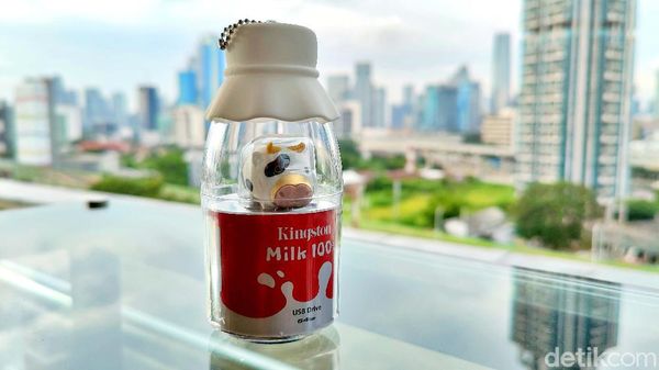 Gemes! USB Flash Drive Kingstone Bentuk Sapi Harga Rp 390 Ribu