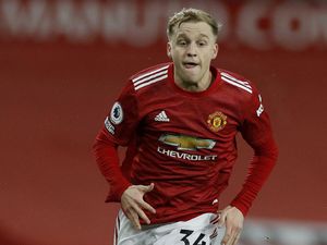 Van de Beek Redup Lawan West Ham, Ini Pembelaan Solskjaer Van de Beek Redup Lawan West Ham, Ini Pembelaan Solskjaer