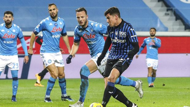 Atalanta's Matteo Pessina scores a goal during the Italian Cup, return-leg, semifinal soccer match between Atalanta and Napoli, at the Gewiss Stadium, in Bergamo, Italy, Wednesday, Feb. 10, 2021. (Stefano Nicoli/LaPresse via AP)