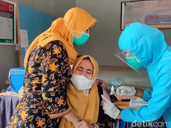 Fobia Jarum Suntik, Dokter di Sulbar Histeris Saat Divaksinasi Corona