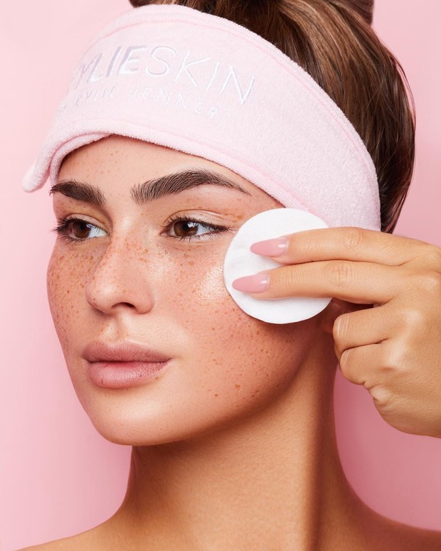 Berikan waktu untuk kulit beradaptasi, mulai eksfoliasi secara bertahap dan perlahan