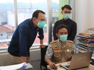 Nakes Gak Dapat SMS Panggilan Vaksin, Harus Gimana?