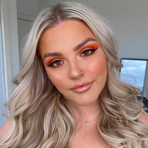 Gaya make up soft glam untuk kencan Valentine (instagram.com/rani.curry)