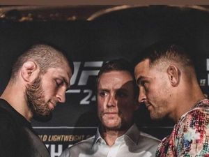 Kemesraan Khabib Nurmagomedov dan Dustin Poirier