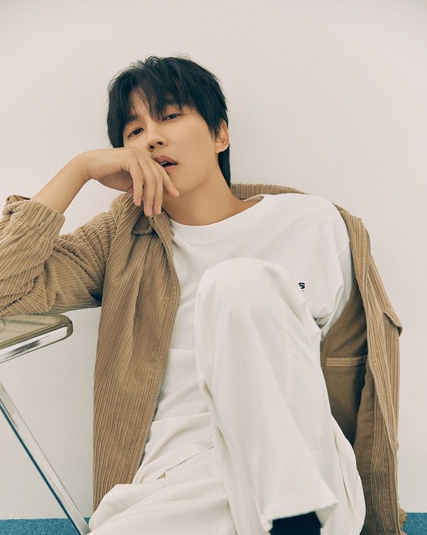 Pada 3 Februari 2021, Kim Nam  Gil mendirikan agensi hiburan baru, bernama Gilstory ENT, bersama Han Jae Deok, kepala perusahaan produksi film Sanai Pictures.