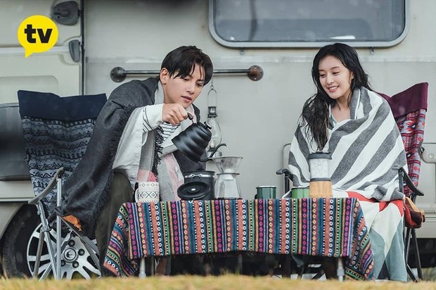 Libra/hancinema.net Mereka tertarik pada perbedaan satu sama lain serta dapat belajar dan tumbuh dari satu sama lain sambil menyeimbangkan satu sama lain.