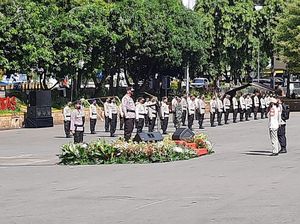 Kapolri Lepas 41.236 Tenaga Vaksinator-Tracer Covid-19