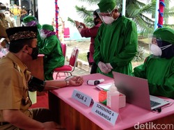 605 Orang Nakes di Rembang Gagal Disuntik Vaksin Corona Tahap Awal