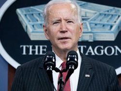 Komentar Perdana Biden soal Trump Lolos Pemakzulan: Demokrasi Rapuh