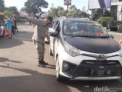 Mau Jalan-jalan, Bule Ini Diputarbalikkan Bima Arya