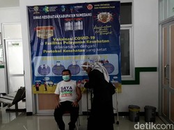 Vaksinasi COVID-19 Dosis Kedua, Bupati Sumedang: Alhamdulillah Lancar