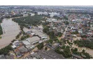 Foto Populer Pekan Ini: Banjir Pulau Jawa-Imlek di Masa Pandemi Foto Populer Pekan Ini: Banjir Pulau Jawa-Imlek di Masa Pandemi