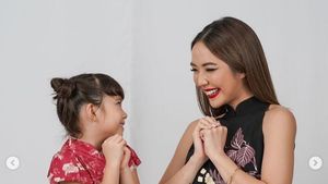 7 Gaya Ahok Hingga Gisella Anastasia Rayakan Imlek 2021