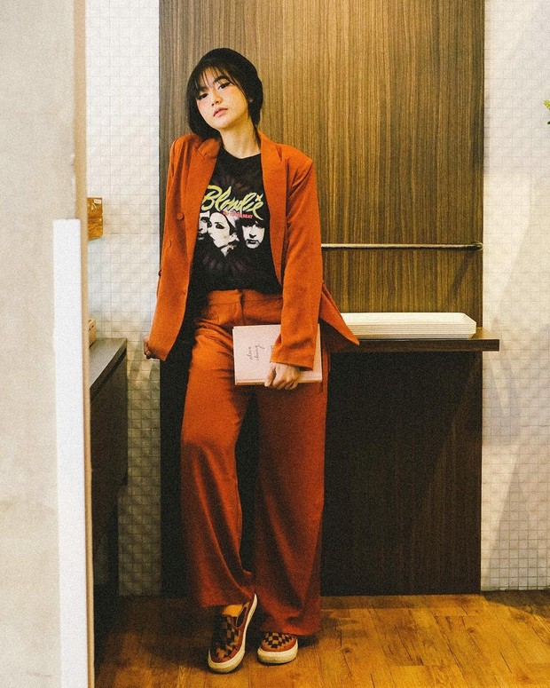 Gaya fashion/Instagram.com/yumnakemal Gaya fashion ala Yumna Kemal