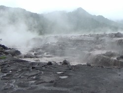 Hujan Deras, Banjir Lahar Gunung Semeru Kembali Terjadi