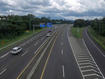Sepinya Jalur Puncak di Momen Liburan Imlek