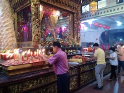 Rayakan Imlek, Jemaat Vihara Setia Budi Medan Doakan Pandemi Cepat Berakhir