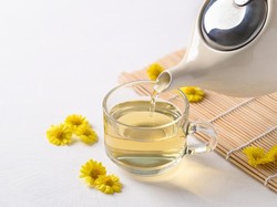 5 Minuman Khas Imlek yang Populer, Ada Teh Krisan hingga Baiju