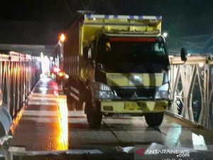 Sempat Putus Akibat Banjir, Jembatan Darurat Lintas Kalsel-Kaltim Rampung