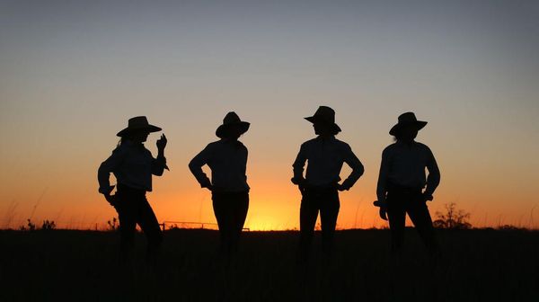 Perempuan Tangguh Peternak Sapi Australia