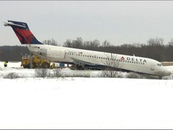 Pesawat Tergelincir Saat Hendak Lepas Landas di Pittsburgh