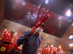 Prokes Ketat Diterapkan di Vihara Amurva Bhumi Jakarta Prokes Ketat Diterapkan di Vihara Amurva Bhumi Jakarta