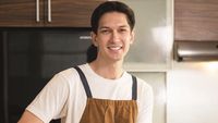 Tampannya Dimas Beck Saat Masak hingga Jajan Usai Gowes