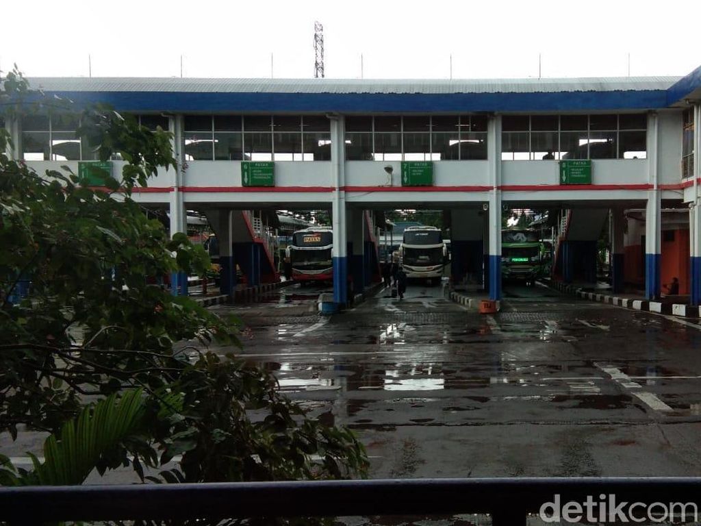 Libur Panjang Imlek, Penumpang di Terminal Purabaya Bungurasih Turun 77 Persen