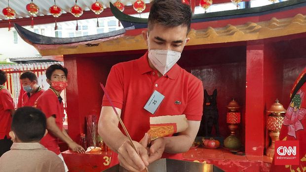 Vihara Dharma Bakti, Kecamatan Taman Sari, Kota Jakarta Barat tetap dibuka selama perayaan Imlek hari ini (12/2).