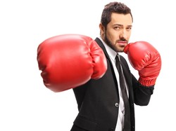 Bikin Heboh, Pria Ini Jual Jasa Jadi Samsak Hidup di Hari Valentine