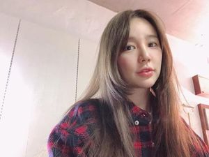 Yoon Eun Hye Tunjukkan Cara Unik Makan Yogurt, Kayak Apa Ya? Yoon Eun Hye Tunjukkan Cara Unik Makan Yogurt, Kayak Apa Ya?