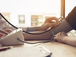 Cara Ampuh Atasi Kolesterol, Asam Urat & Hipertensi Tanpa Obat