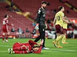 Fabinho Cedera, Siapa Duet Bek Tengah Liverpool Lawan Leicester?